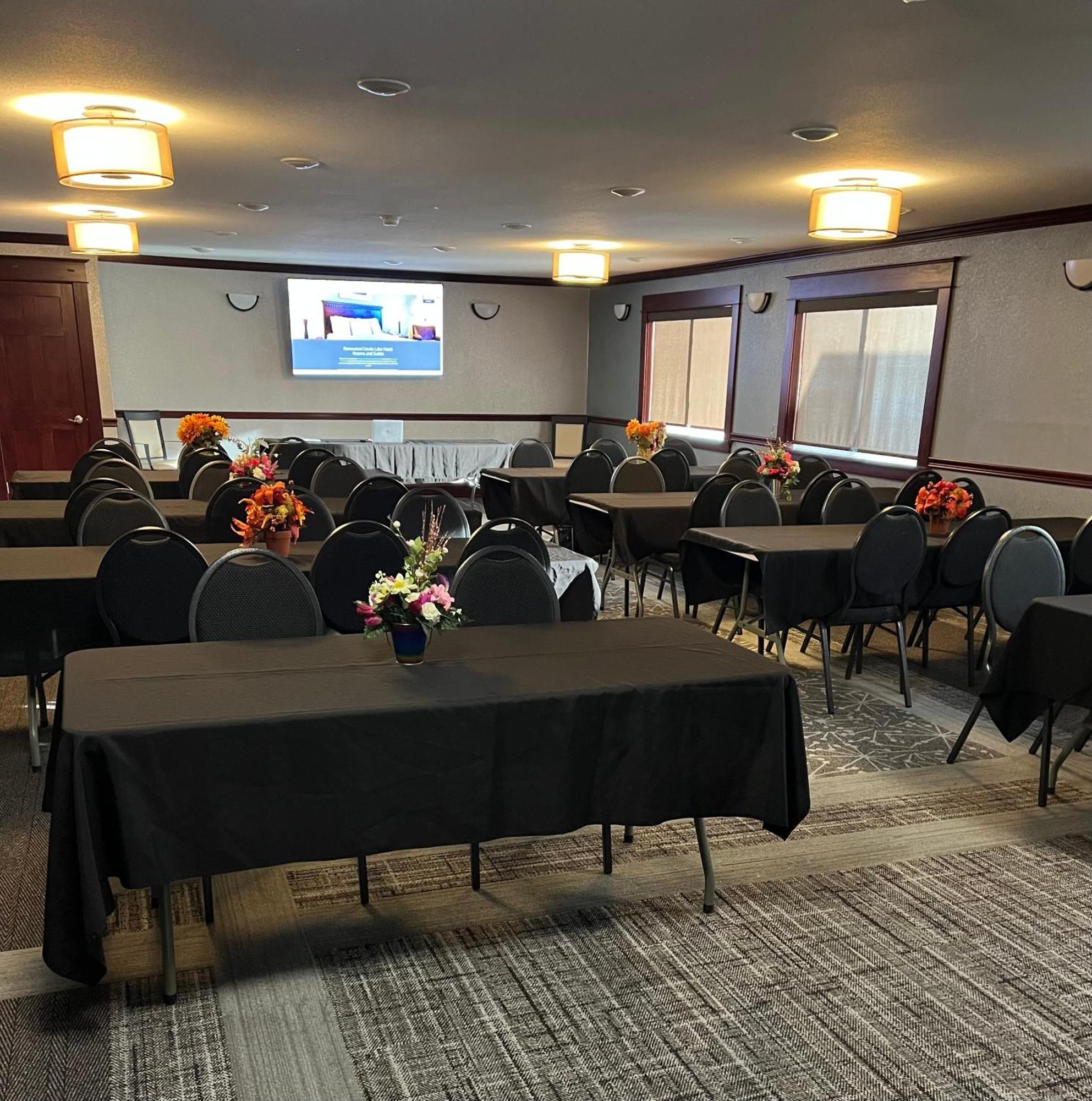 Fireside Inn And Suites Devils Lake Εξωτερικό φωτογραφία