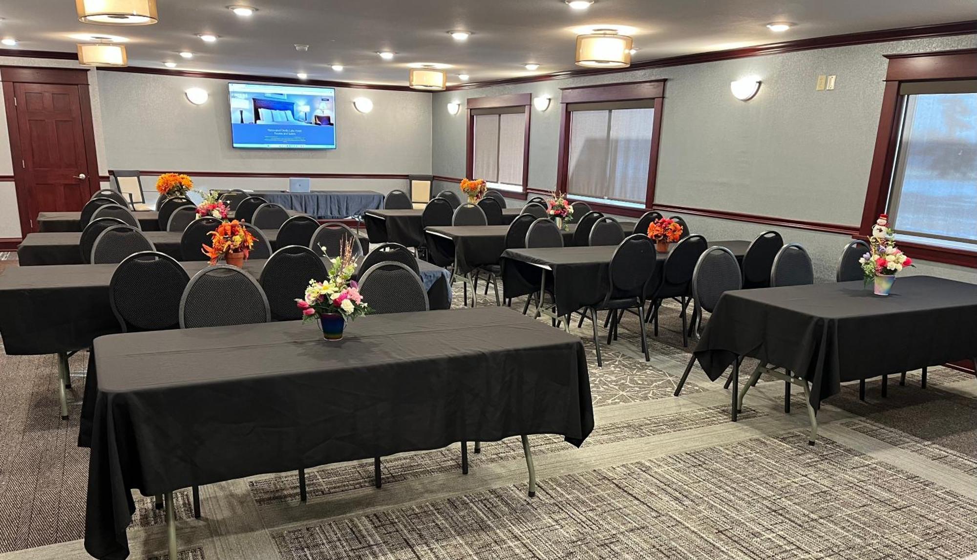 Fireside Inn And Suites Devils Lake Εξωτερικό φωτογραφία